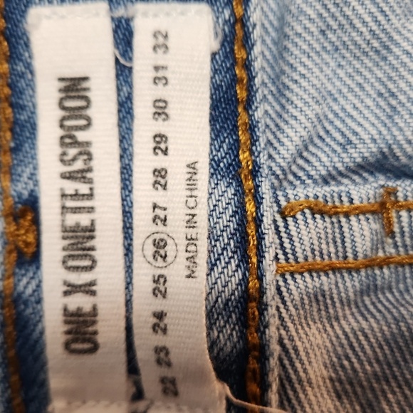One Teaspoon Chargers Jean Shorts - Picture 7 of 7